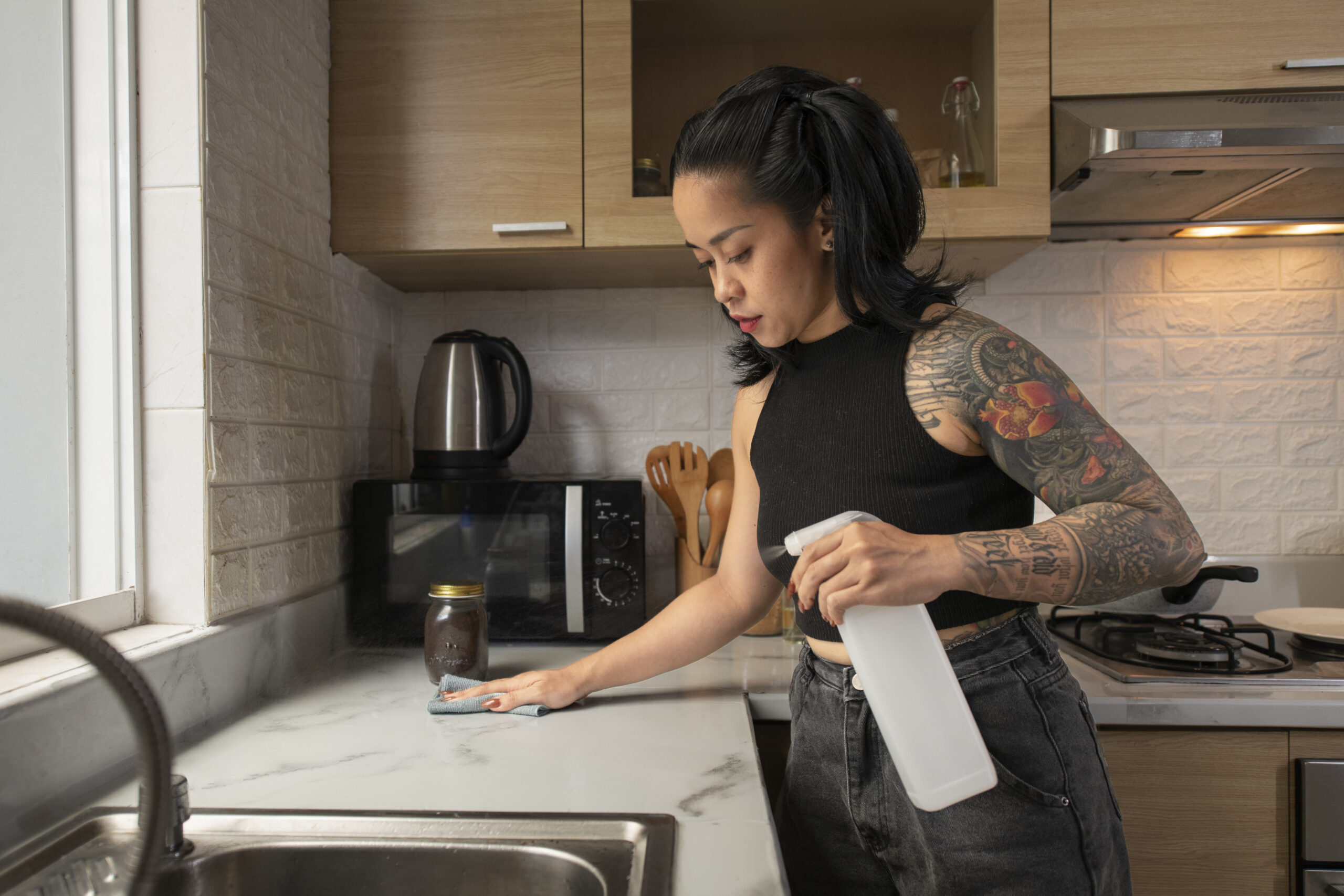Deep designer kitchen sinks that are easy to clean